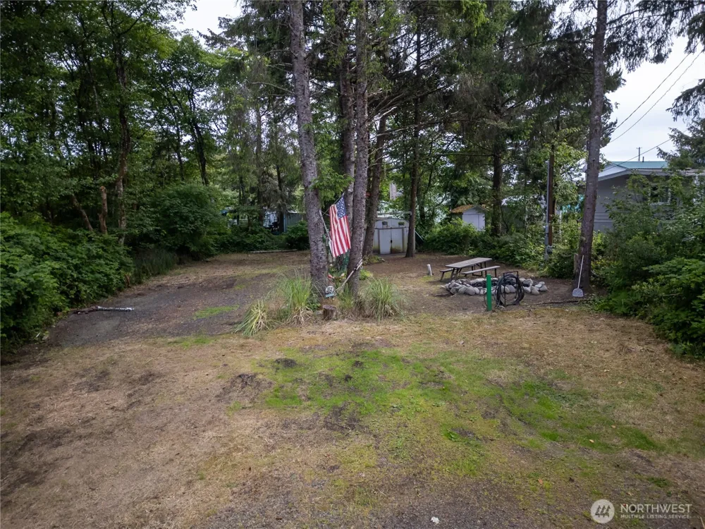 21 Lakeside Drive Copalis Beach, WA 98535