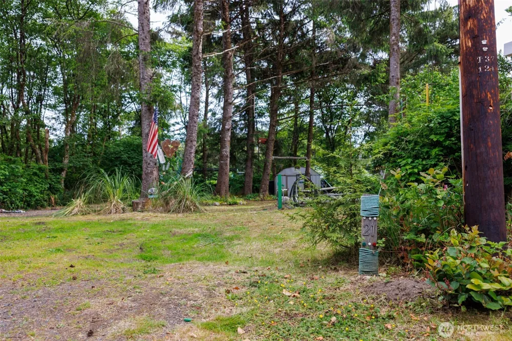 21 Lakeside Drive Copalis Beach, WA 98535