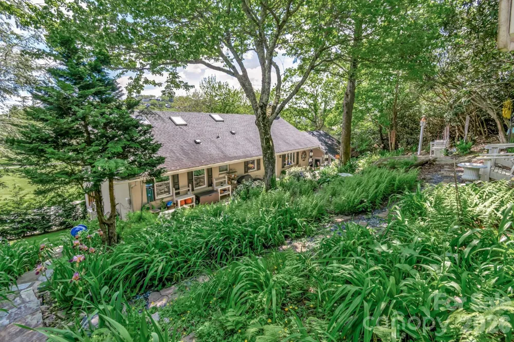 195 Fairway Lane Blowing Rock, NC 28605
