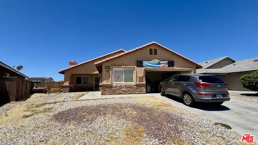 14224 Savanna Street Adelanto, CA 92301