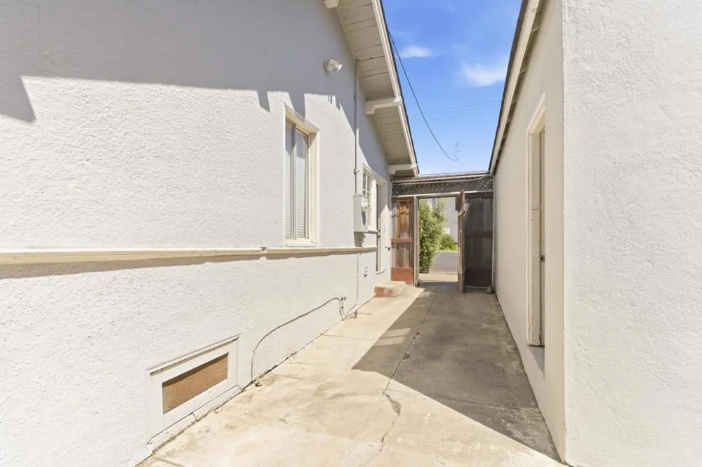 20 Maple Avenue South San Francisco, CA 94080