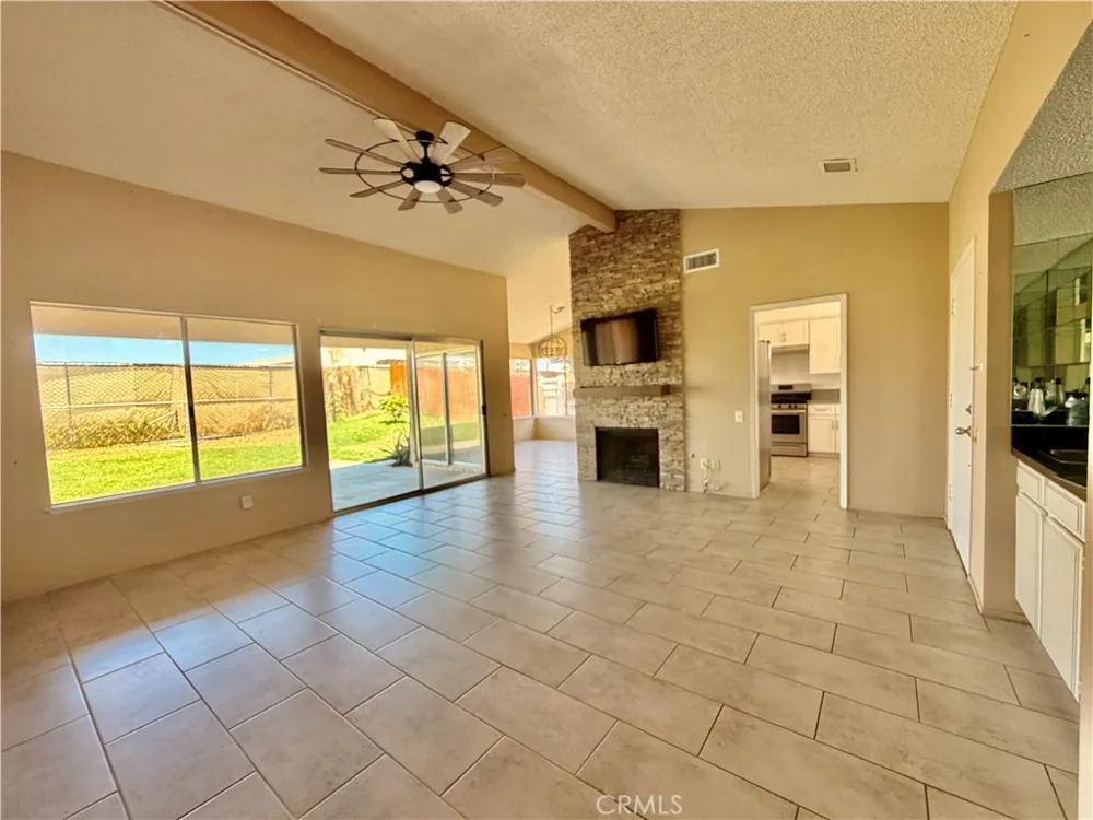 76946 Kentucky Palm Desert, CA 92211