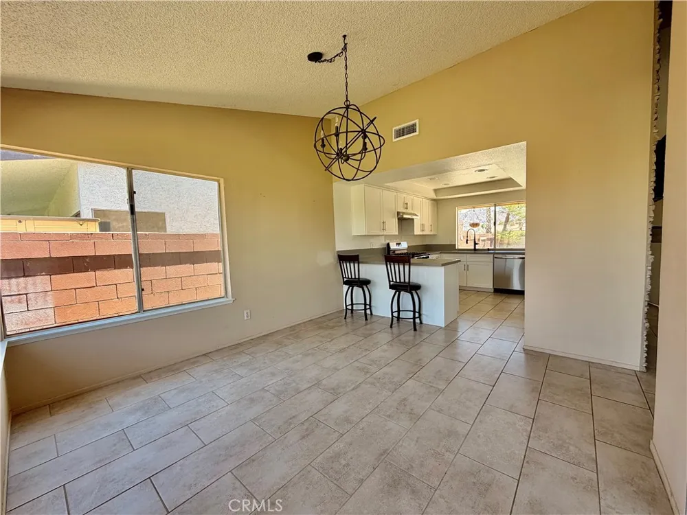 76946 Kentucky Palm Desert, CA 92211
