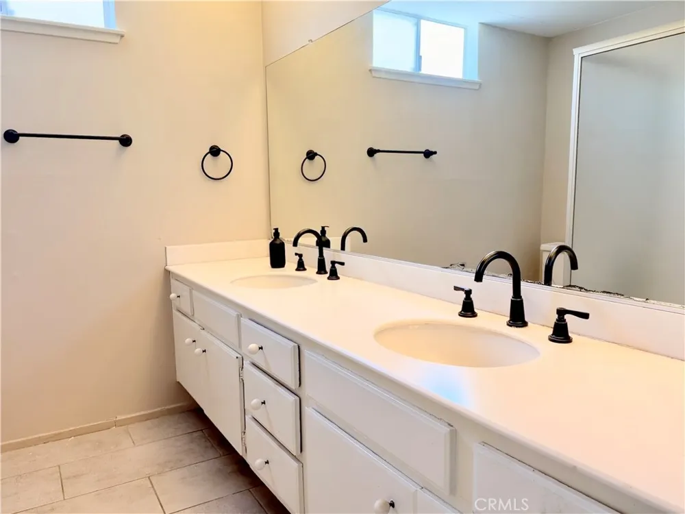 76946 Kentucky Palm Desert, CA 92211