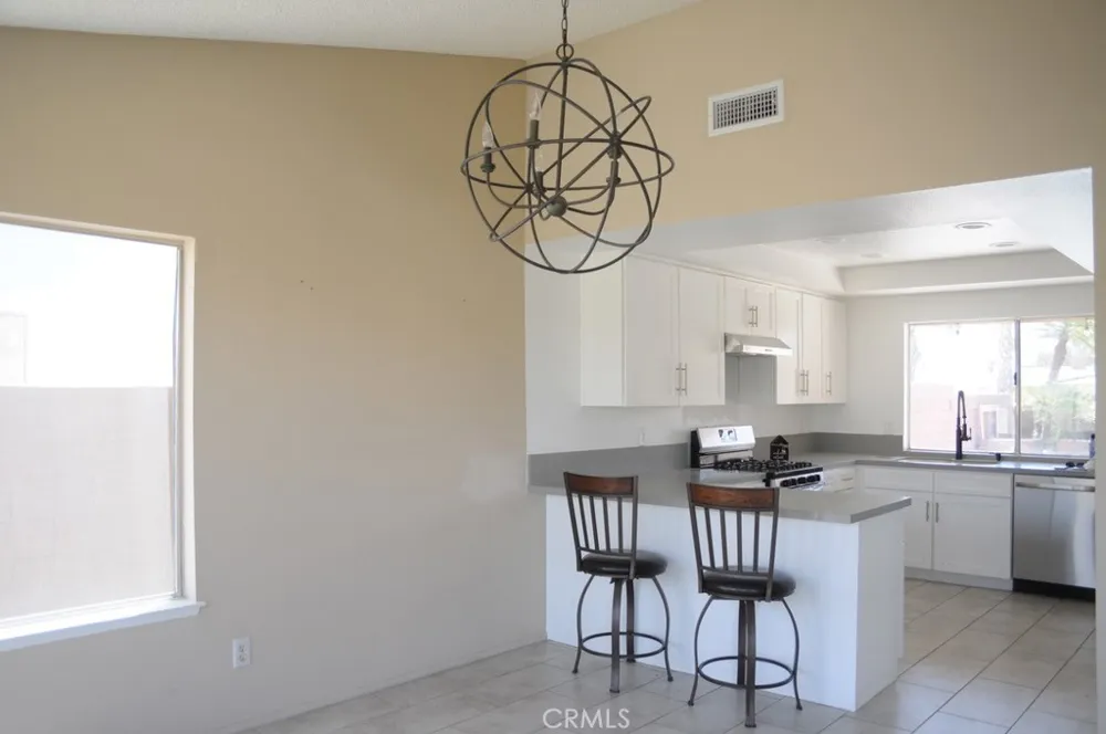 76946 Kentucky Palm Desert, CA 92211