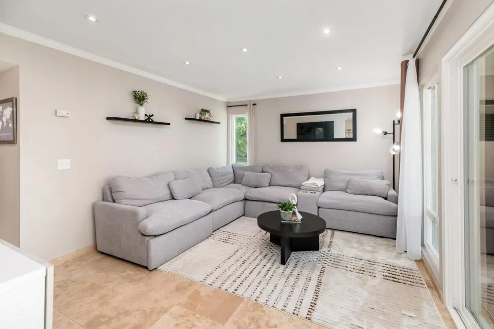 17141 W Bernardo Dr #105 San Diego, CA 92127