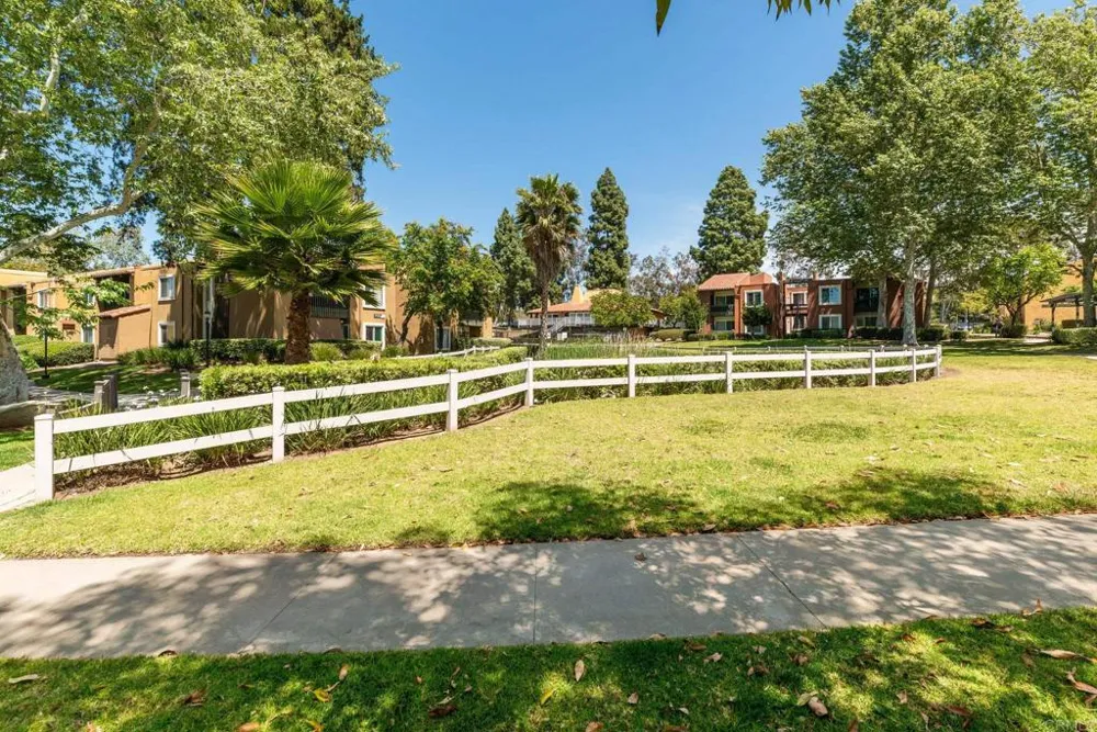 17141 W Bernardo Dr #105 San Diego, CA 92127