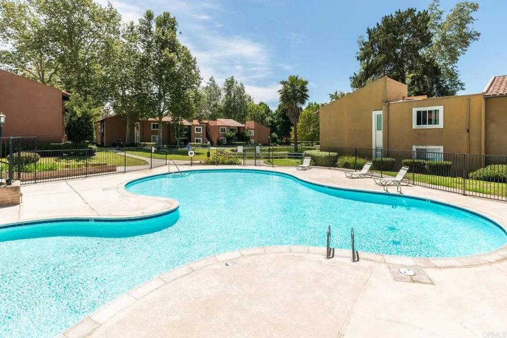 17141 W Bernardo Dr #105 San Diego, CA 92127
