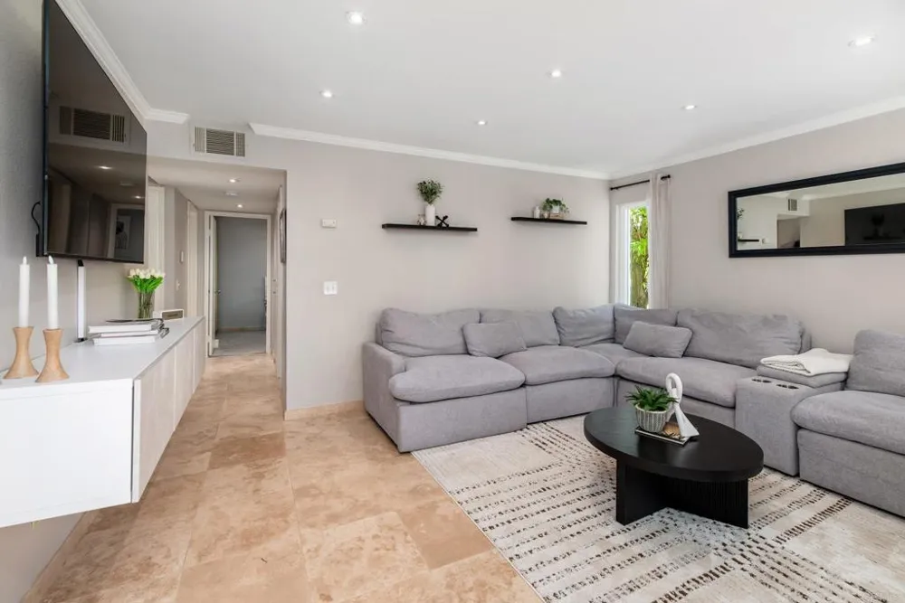 17141 W Bernardo Dr #105 San Diego, CA 92127
