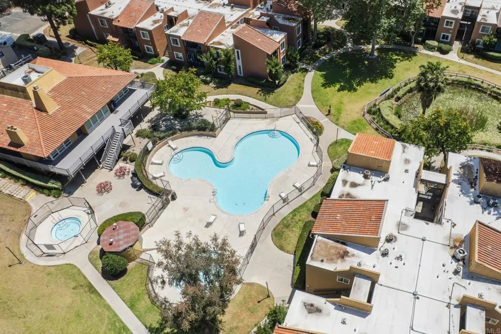 17141 W Bernardo Dr #105 San Diego, CA 92127