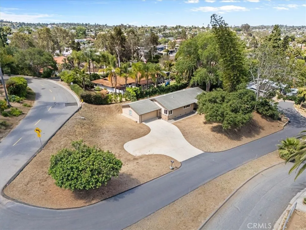 213 Beaumont Vista, CA 92084