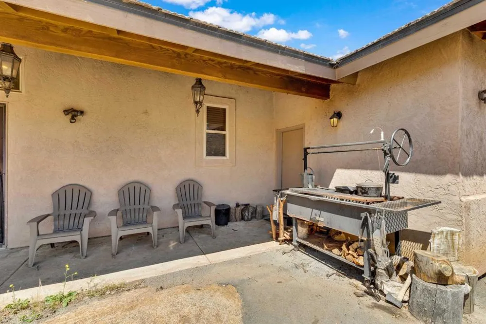 1661 Barrett Lake Road Dulzura, CA 91917