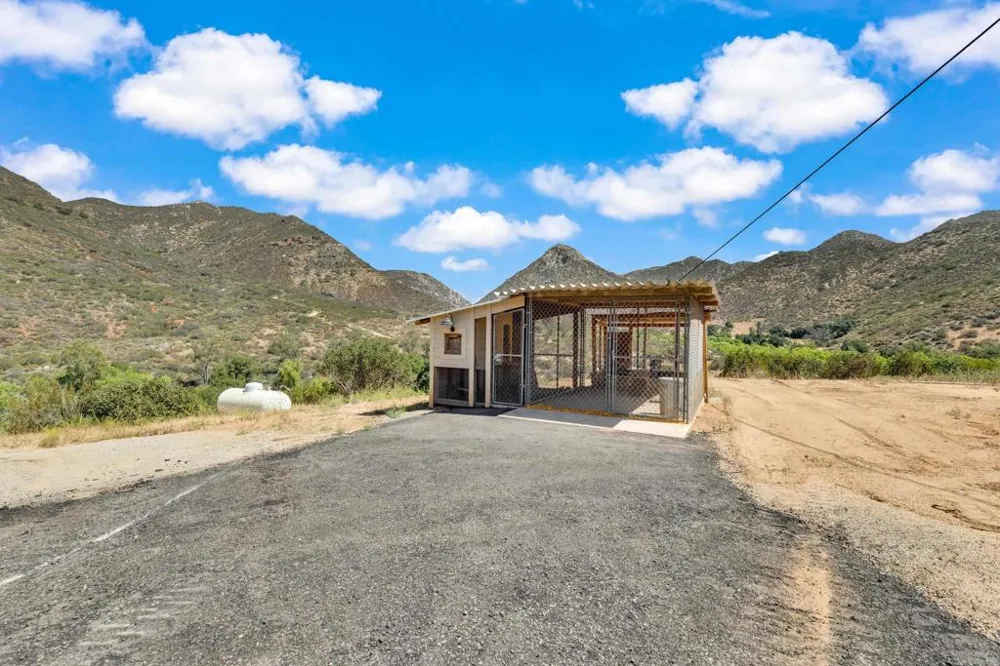 1661 Barrett Lake Road Dulzura, CA 91917