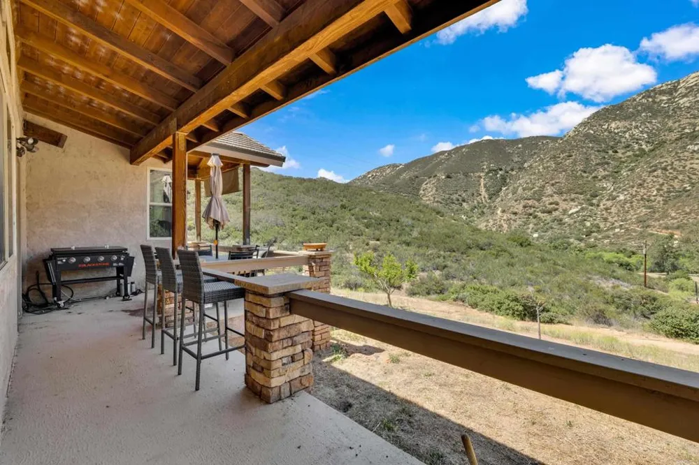 1661 Barrett Lake Road Dulzura, CA 91917