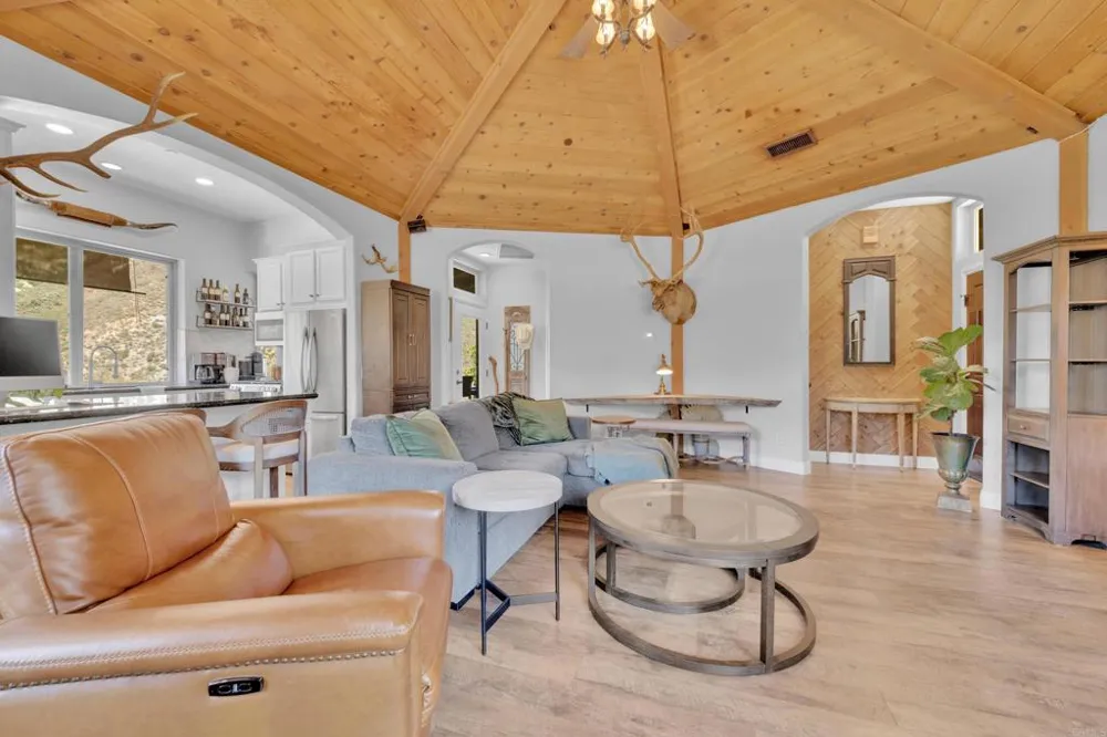 1661 Barrett Lake Road Dulzura, CA 91917