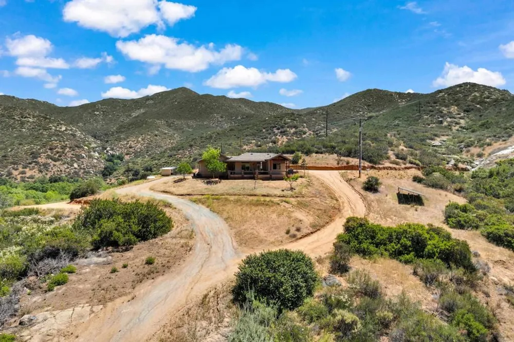 1661 Barrett Lake Road Dulzura, CA 91917