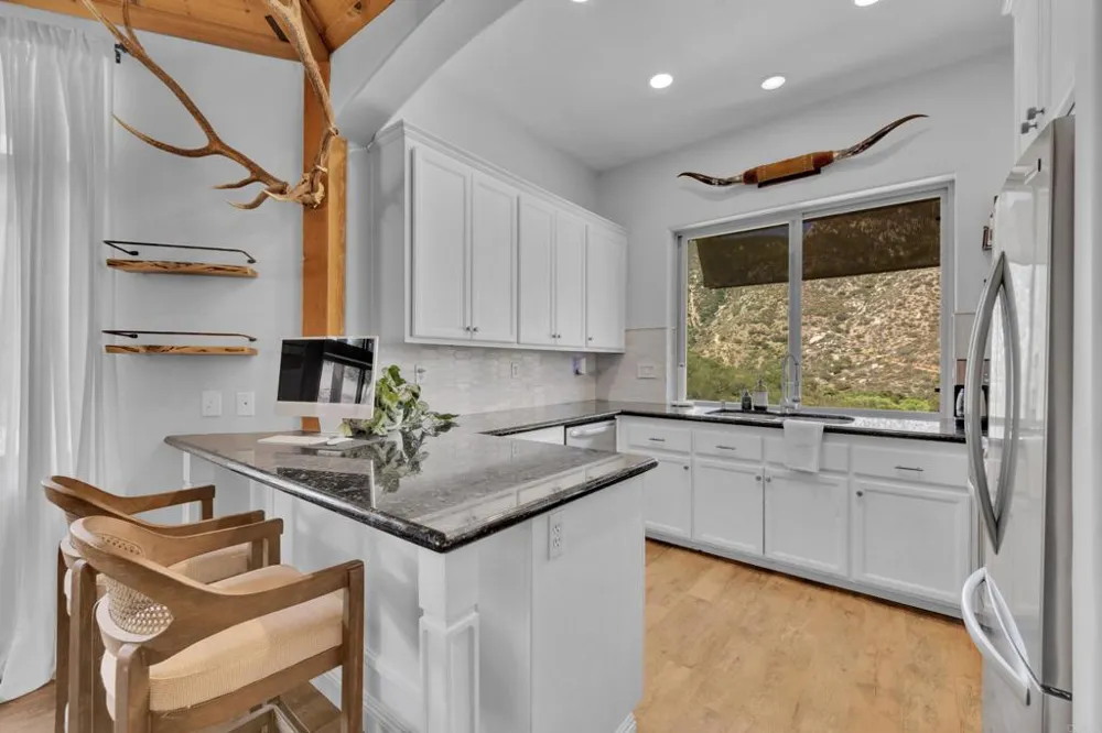 1661 Barrett Lake Road Dulzura, CA 91917