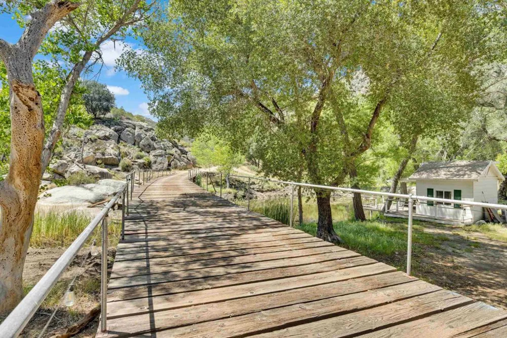 1661 Barrett Lake Road Dulzura, CA 91917