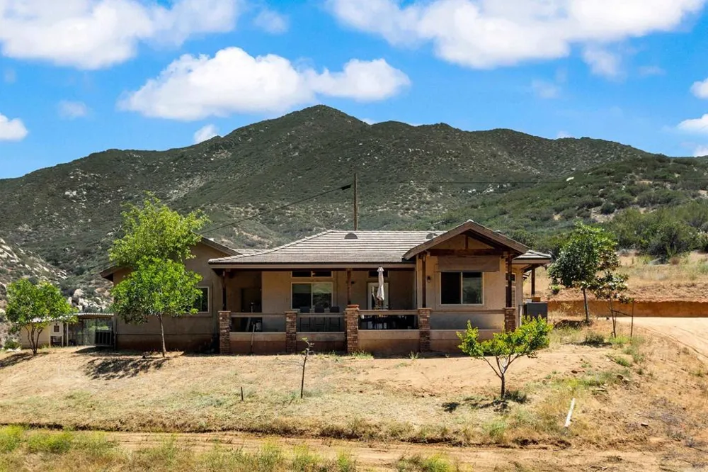 1661 Barrett Lake Road Dulzura, CA 91917