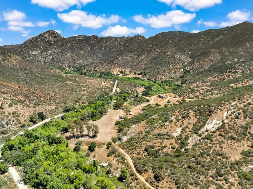 1661 Barrett Lake Road Dulzura, CA 91917