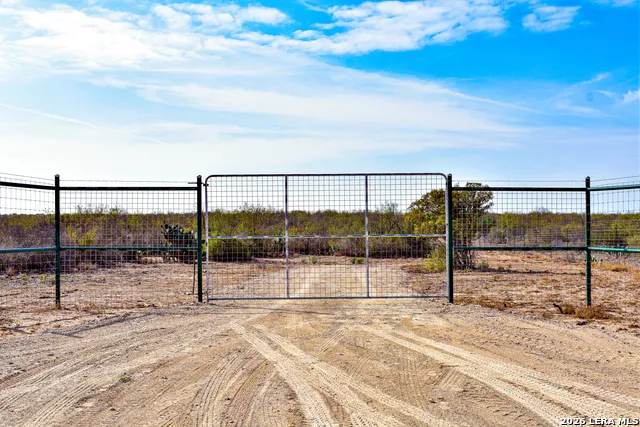 000 Easement Road Laredo, TX 78045