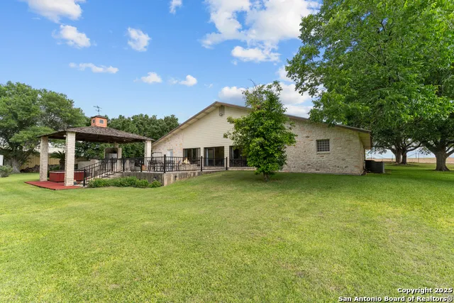 3590 County Road 4713 LaCoste, TX 78039