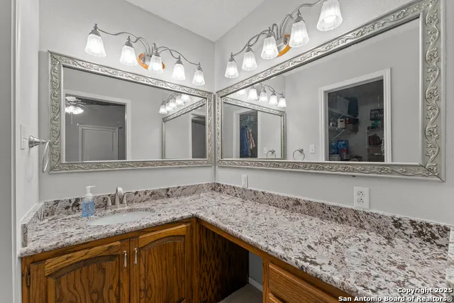 3590 County Road 4713 LaCoste, TX 78039