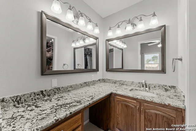 3590 County Road 4713 LaCoste, TX 78039