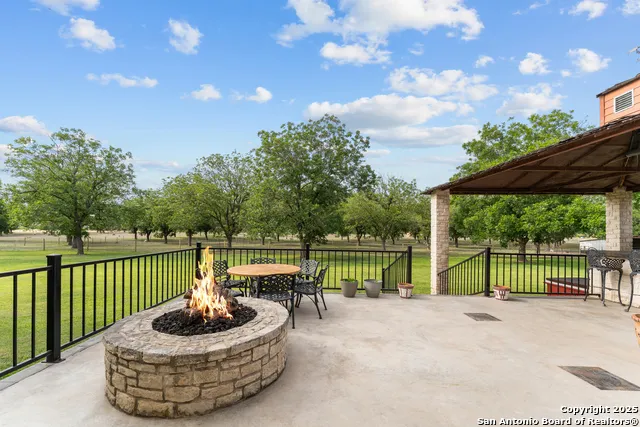 3590 County Road 4713 LaCoste, TX 78039
