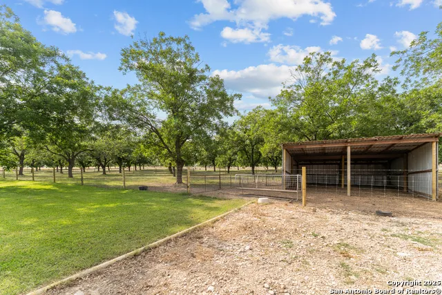 3590 County Road 4713 LaCoste, TX 78039