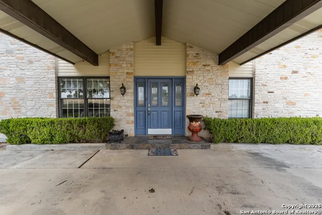 3590 County Road 4713 LaCoste, TX 78039
