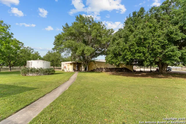 3590 County Road 4713 LaCoste, TX 78039