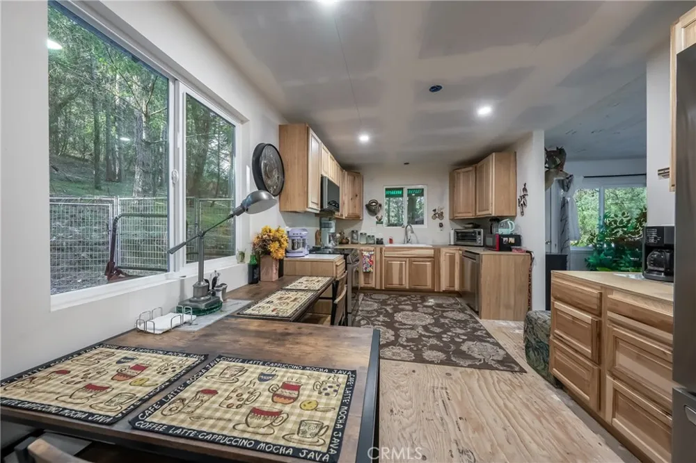 8427 Saddle Road Kelseyville, CA 95451