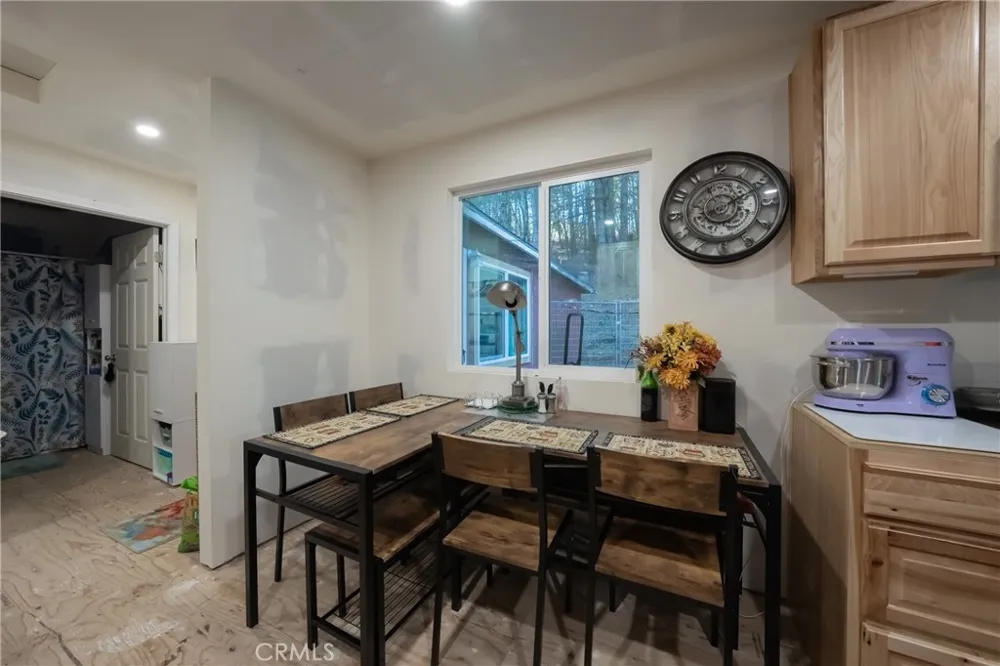 8427 Saddle Road Kelseyville, CA 95451