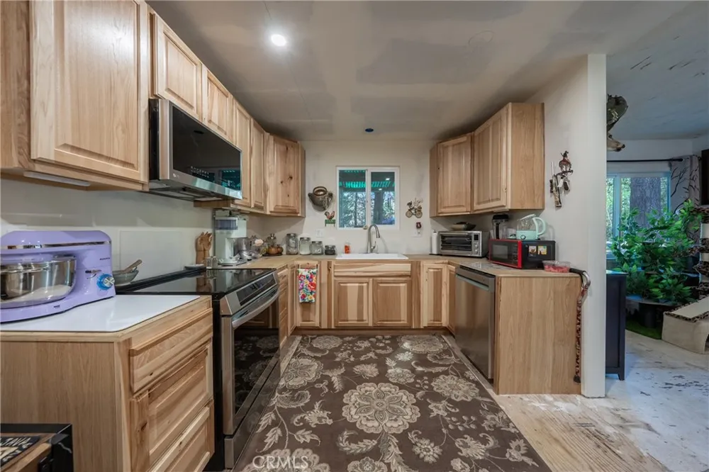 8427 Saddle Road Kelseyville, CA 95451
