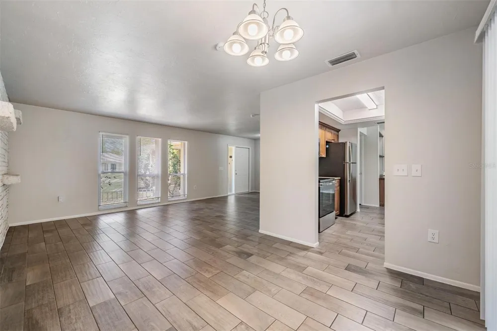 1124 DANNY DRIVE Sarasota, FL 34243