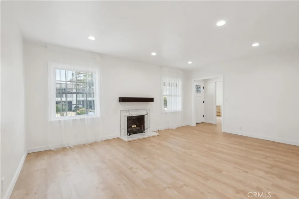 703 Avenue D Redondo Beach, CA 90277