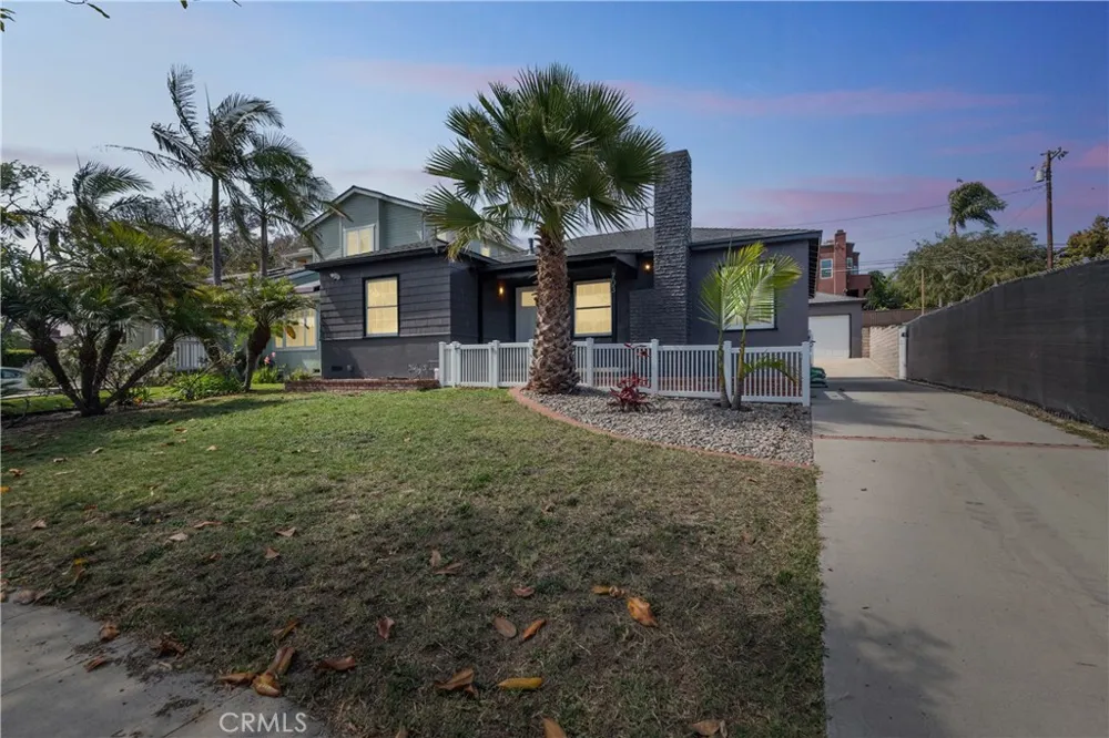 703 Avenue D Redondo Beach, CA 90277