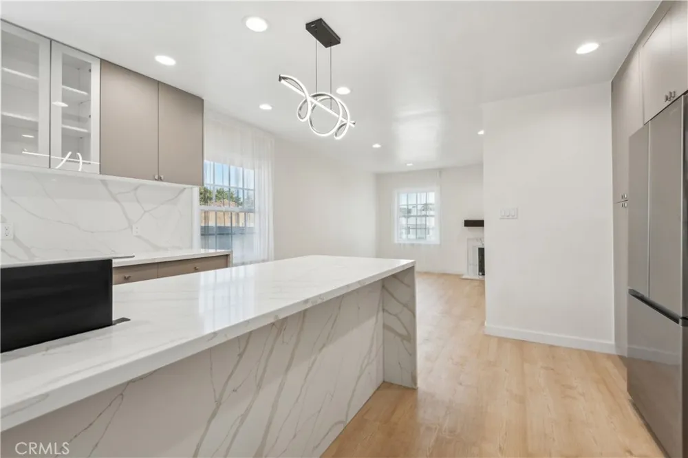 703 Avenue D Redondo Beach, CA 90277
