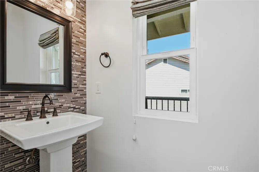 18591 Shore Drive Hidden Valley Lake, CA 95467