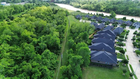 10 Eden Hollow Lane