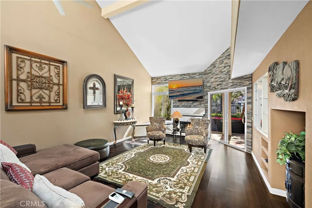 21914 Montagu Mission Viejo, CA 92692