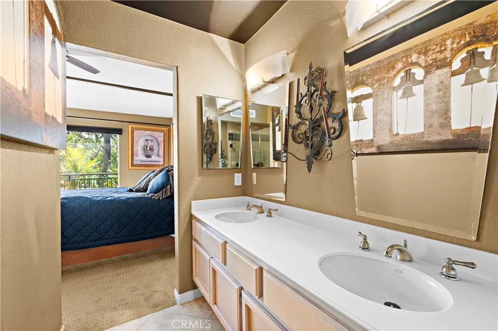 21914 Montagu Mission Viejo, CA 92692
