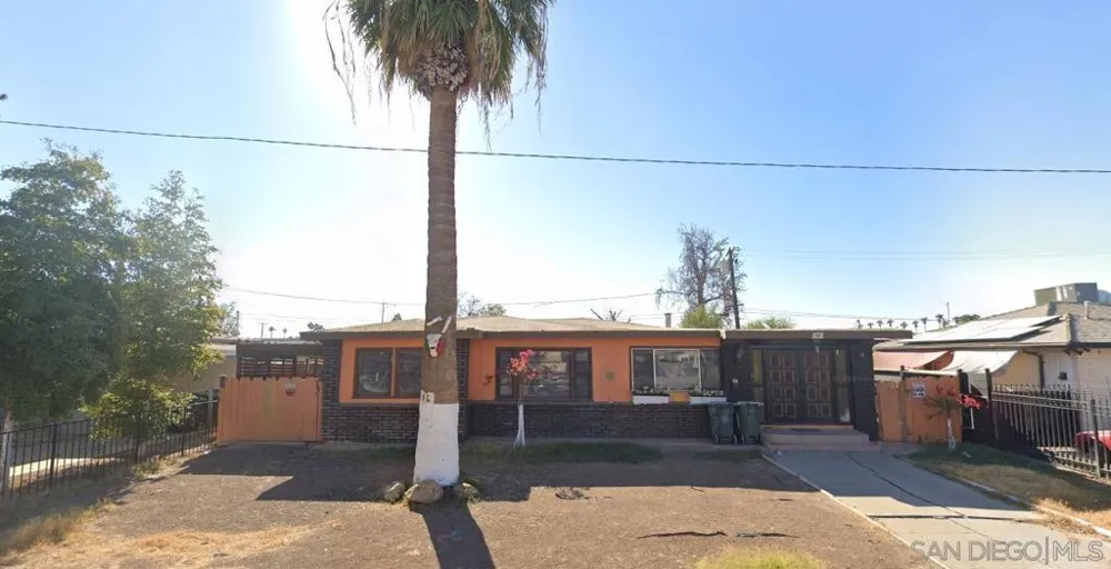 14 kincaid Calexico, CA 92231