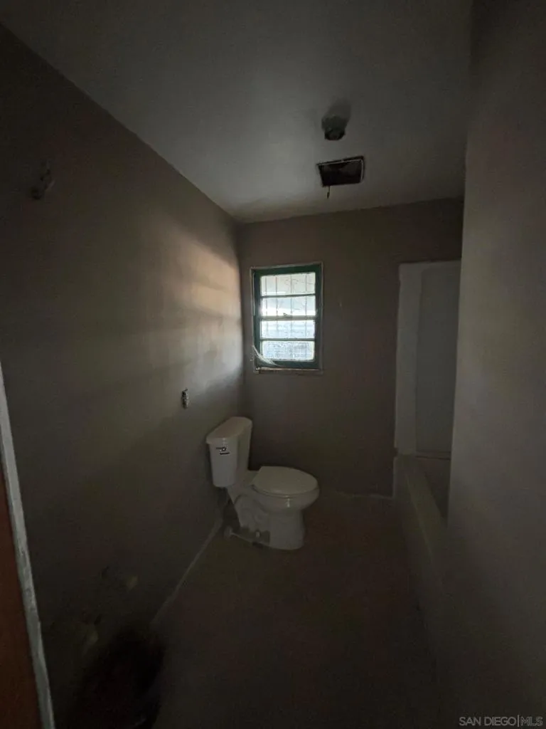 14 kincaid Calexico, CA 92231