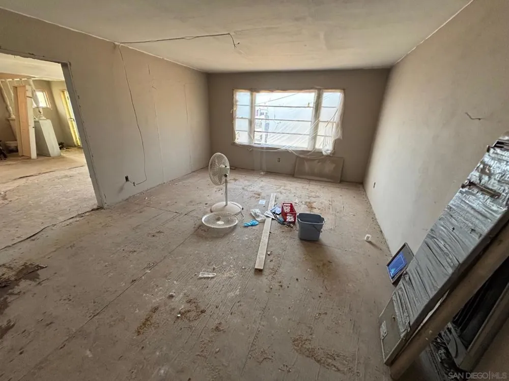 14 kincaid Calexico, CA 92231