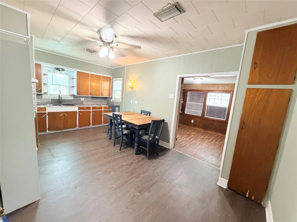 515 E Correll El Campo, TX 77437
