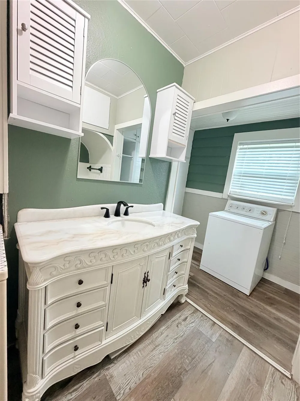 515 E Correll El Campo, TX 77437