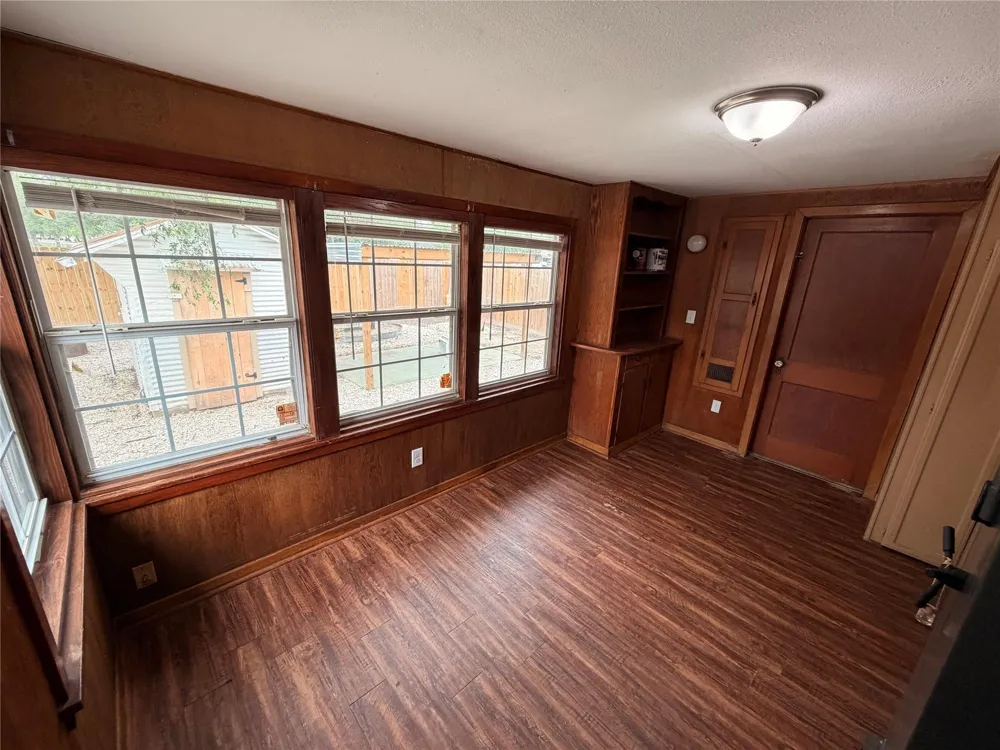515 E Correll El Campo, TX 77437