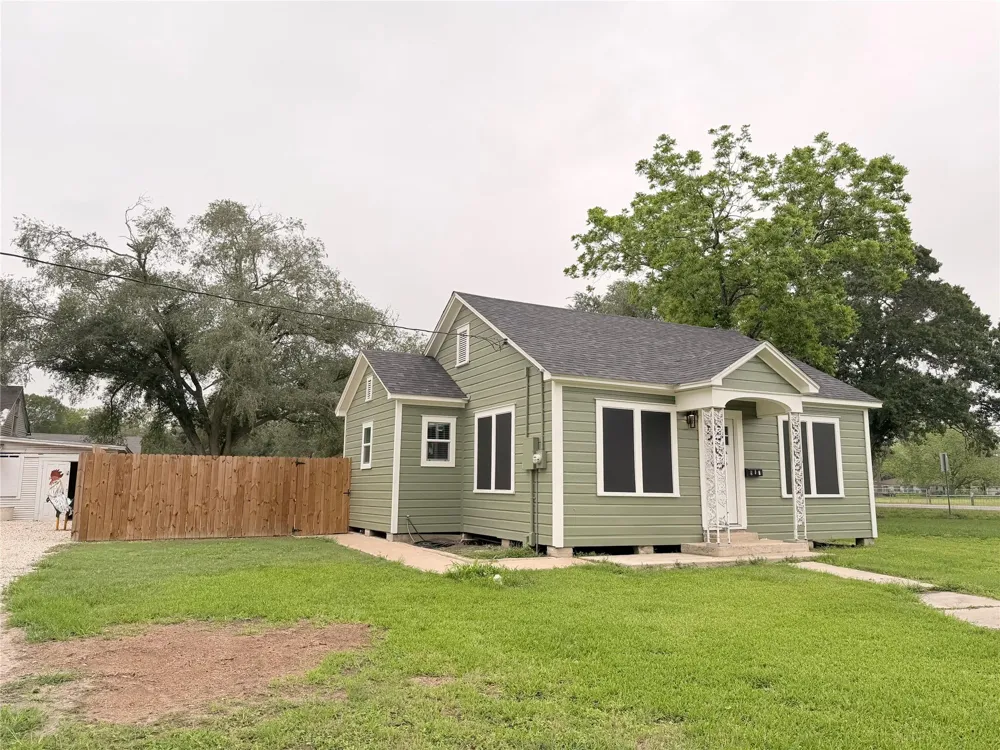 515 E Correll El Campo, TX 77437